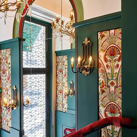Maison Barnes Trocadero 5* Paris