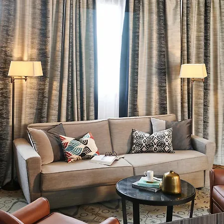 Maison Boissiere Barnes Residences
